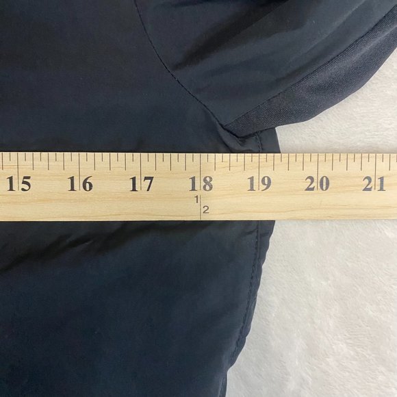 Reebok Play Dry Running Club Back Graphic Black Pink Wind Jacket Size Medium - Picture 8 of 10